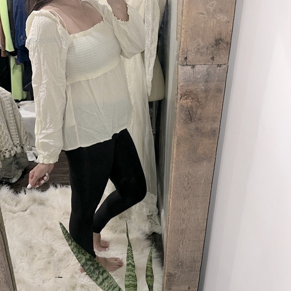 Umgee Off-Shoulder Cream boho Top size small - Picture 3 of 5